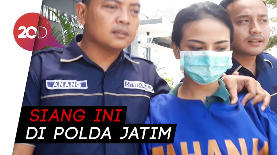 Feby Febiola dan Ovi Sovianti Jenguk Vanessa Angel 