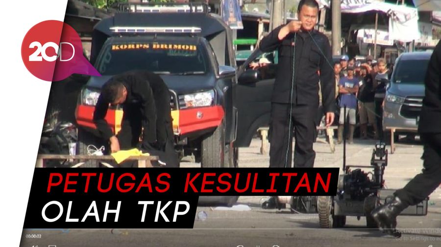 Polisi: Masih Banyak Bom di Kediaman Abu Hamzah