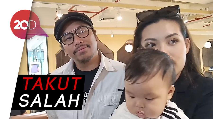 Sammy Simorangkir Serahkan Urusan Popok Bayi ke Istri