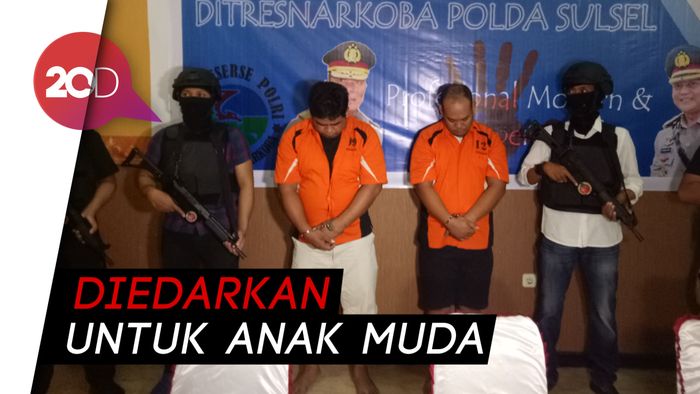 Rasakan! Dua Kurir Sabu Internasional Asal Sulsel Diringkus