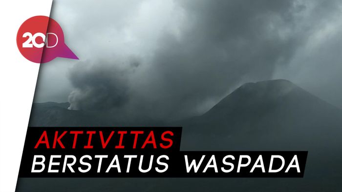 Waspada! Gunung Bromo Semburkan Abu Vulkanik