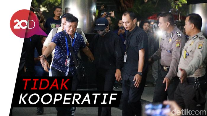 Drama Penangkapan Rommy: Diminta Baik-baik Malah Kabur