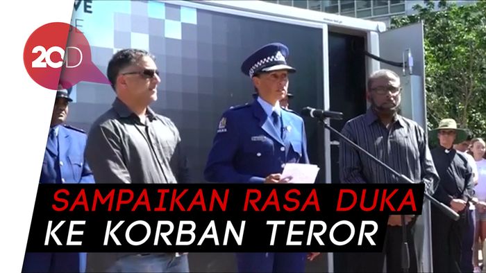 Berlinang Air Mata, Polisi New Zealand: Aku Bangga Jadi Muslim