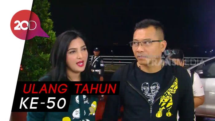 Rayakan Ulang Tahun, Anang Hermansyah Ajak Keluarga Besar Liburan ke Turki 
