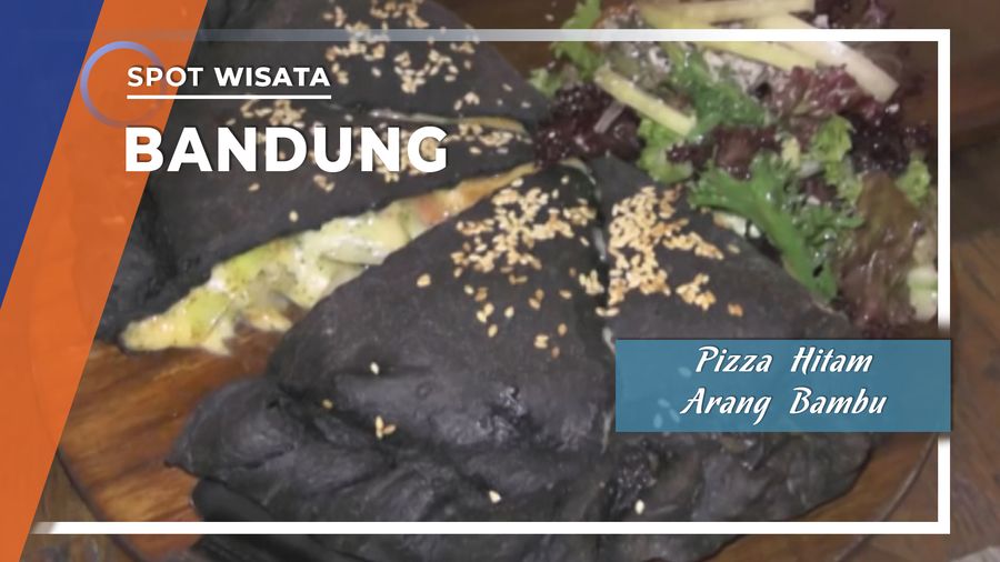 Cita Rasa Unik Pizza Hitam Arang Bambu Bandung