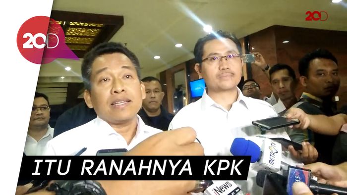 Sekjen Kemenag Enggan Komentari Uang Ratusan Juta di Ruang Menteri