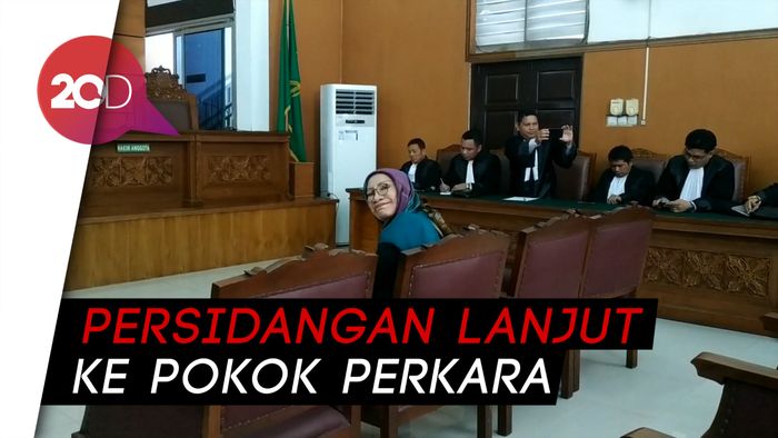 Hakim Tolak Eksepsi Ratna Sarumpaet