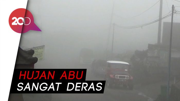 Kata Mereka yang Diguyur Abu Vulkanik Bromo