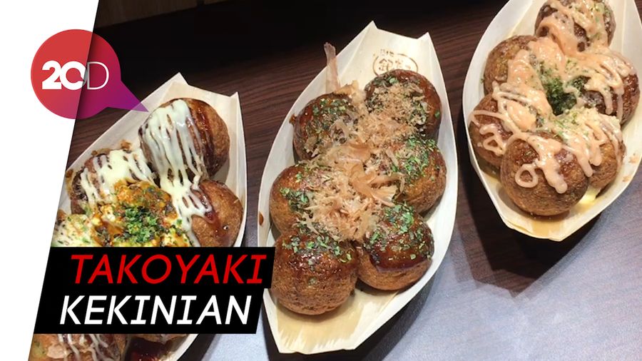 Yuk Intip Pembuatan Takoyaki Saus Keju dan Telur Ikan