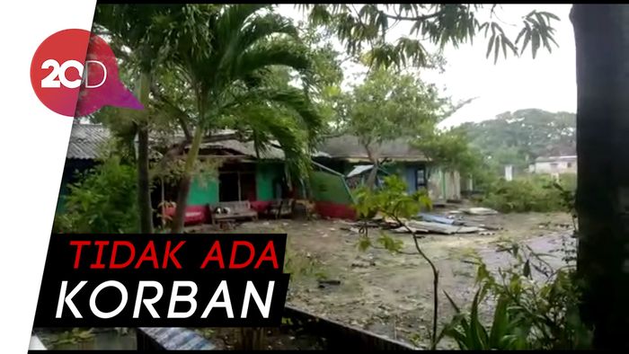 Puting Beliung di Lamongan, Gedung Sekolah Rusak Parah