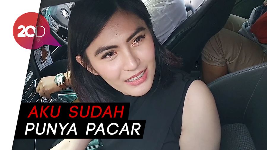 Angela Lee Bantah Jadi Penyebab Putusnya Billy-Hilda