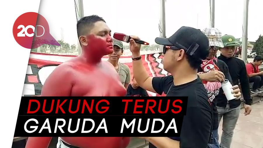 Mereka yang Setia Menemani Timnas Indonesia