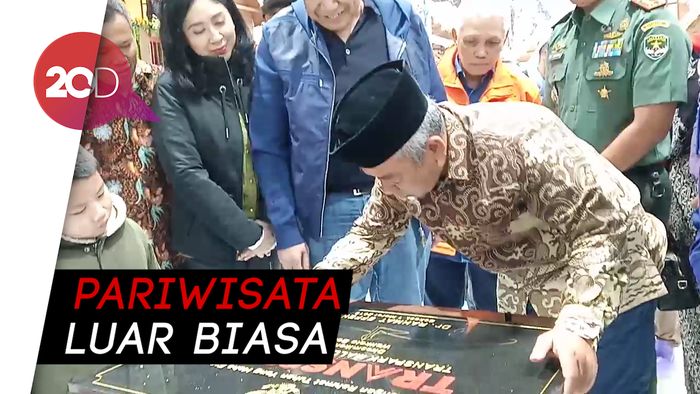 Peresmian Trans Snow World oleh Wali Kota Bekasi