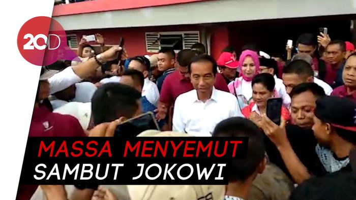 Kampanye di Jember, Jokowi Disambut Lautan Relawan