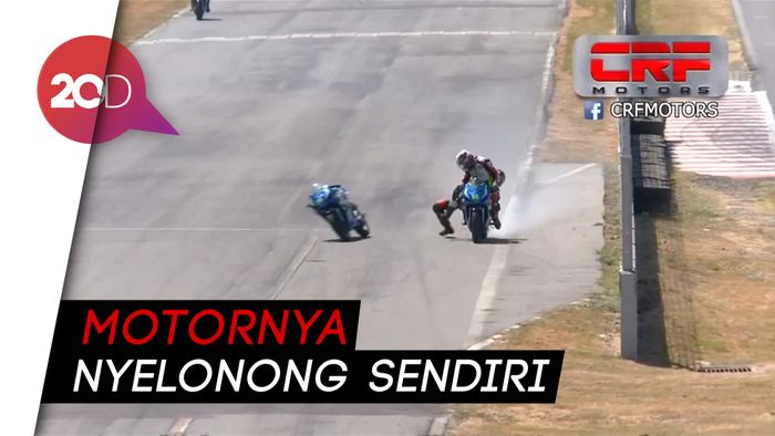 Konyol! Dua Pembalap Kosta Rika Adu Jotos saat Balapan