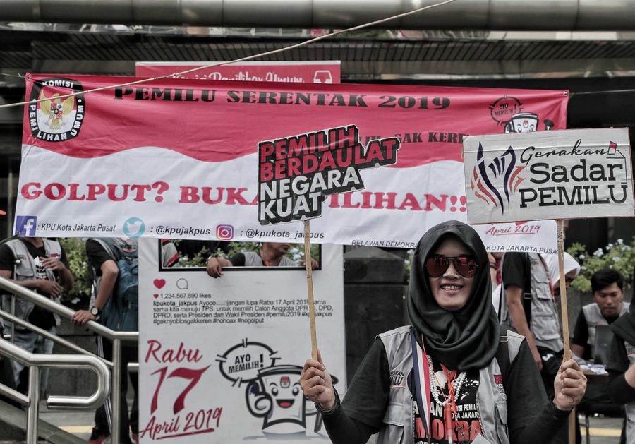 Jangan Golput, Berat! Kita Coblos Saja