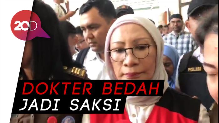 Ratna Sarumpaet Minta Maaf ke Dokter RS Bina Estetika