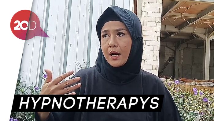 Sembuh dari Kanker, Apa Kesibukan Ria Irawan?