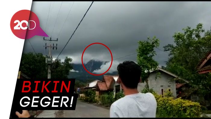 Air Menggelontor di Tebing Gunung Galunggung Bikin Heboh