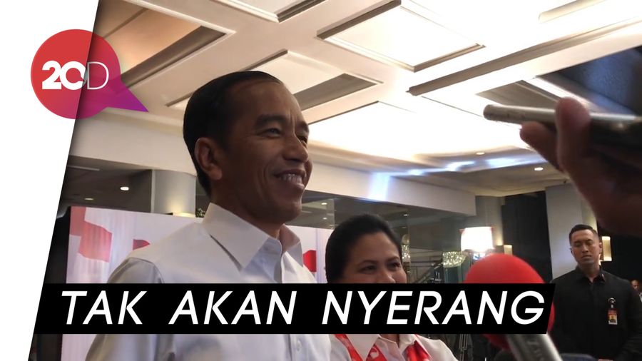 Berkemeja Putih Jokowi Tiba di Lokasi Debat