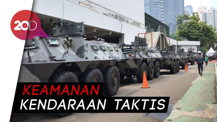 Panser Anoa Siaga di Lokasi Debat Pilpres Keempat