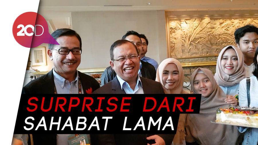 Wakil Ketua BPN Dapat Kejutan Ultah di Arena Debat