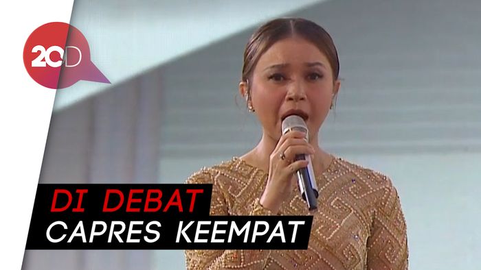 Salah Lirik Saat Nyanyikan Indonesia Raya, Rossa Diprotes Netizen