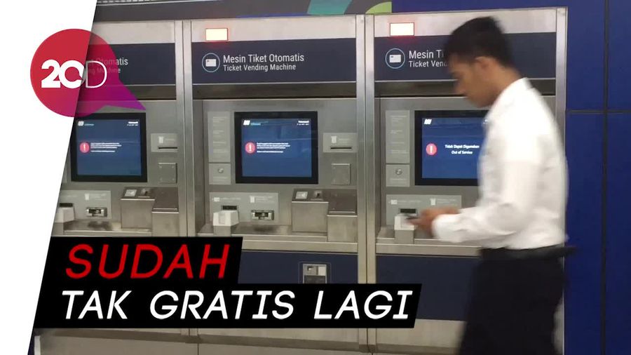 Antusiasme Pengguna MRT di Hari Pertama Pemberlakuan Tarif