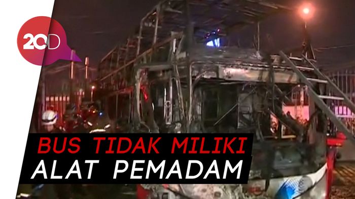 Bus Tingkat Terbakar, 20 Orang Tewas Terpanggang