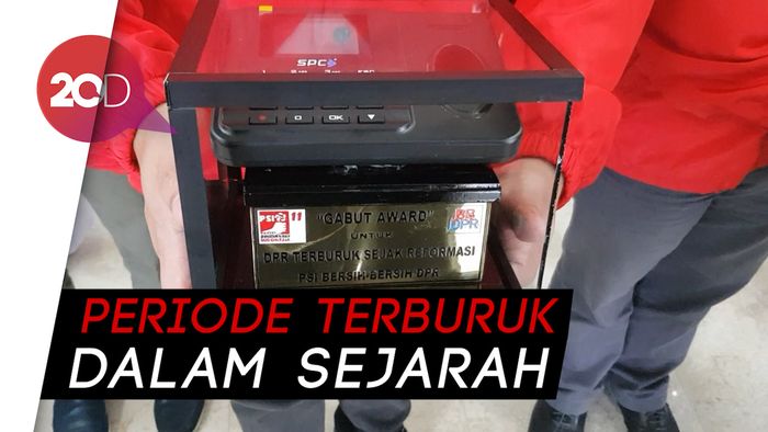 PSI Berikan Gabut Award Untuk Anggota Parlemen