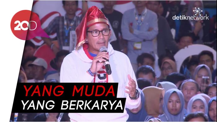 Sruput! Gaya Sandiaga Ngopi di Food Truck Gaul Makassar
