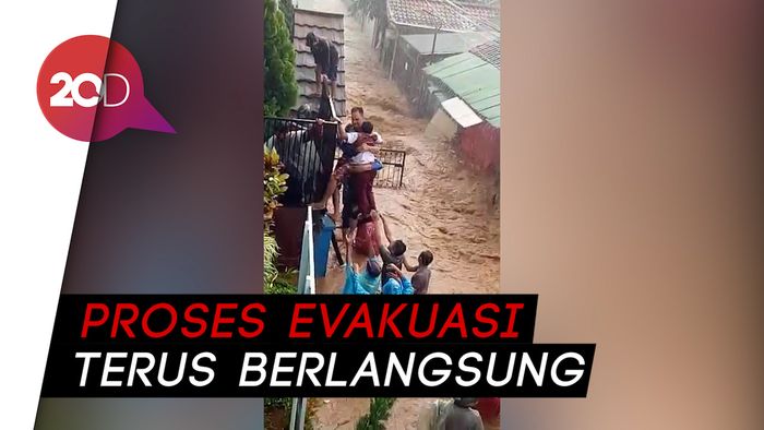 Tanggul Jebol, Siswa SD di Ujungberung Bandung Dikepung Banjir