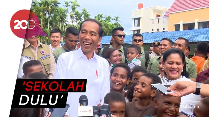 Kagetnya Jokowi Saat Anak-anak Sentani Mau Ikut ke Jakarta