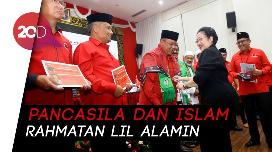 Megawati Lantik Habib Hingga Purnawirawan Jadi Kader PDIP