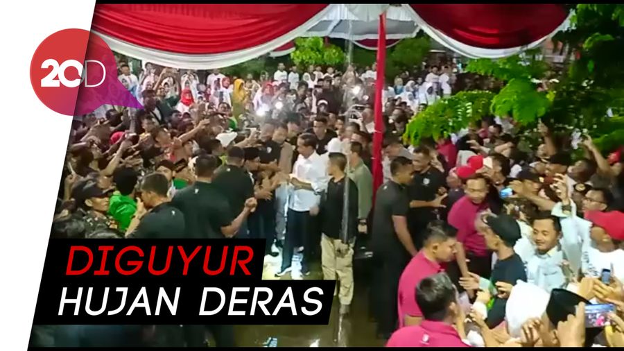 Disambut Hujan, Kampanye Jokowi di Ngawi Tetap Meriah