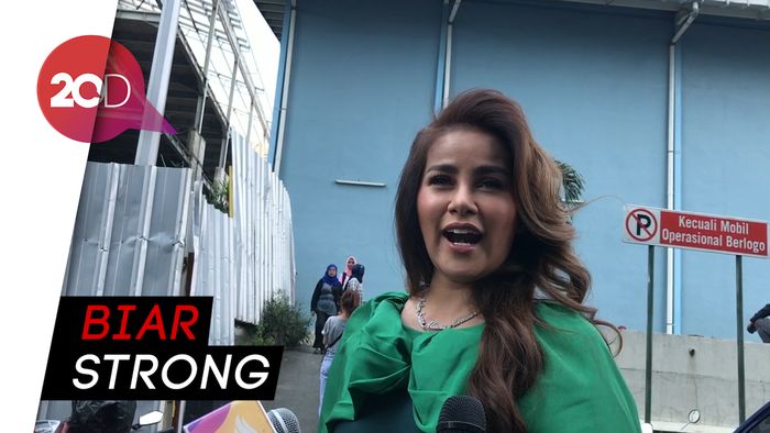 Olla Ramlan Pengin Putri Bungsunya Terlihat Tomboy