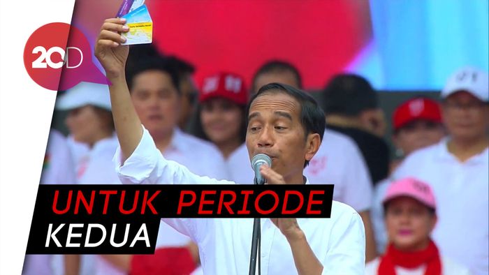 Di Tangerang Jokowi Sosialisasikan 3 Kartu Andalan