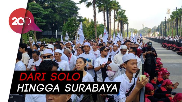 Rela Jauh-Jauh Datang ke GBK Demi Prabowo-Sandi