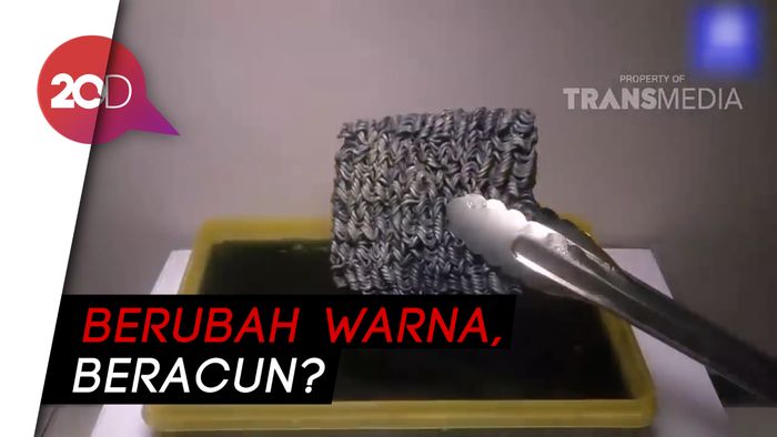 Eksperimen! Mie Instan di Celupkan ke Obat Merah 