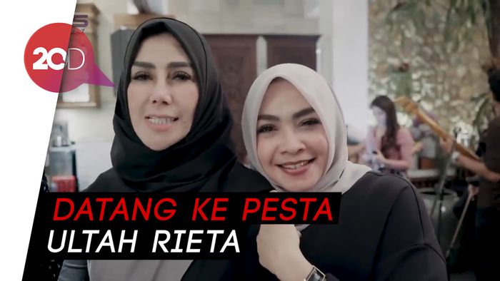 Mama Amy dan Rieta Amalia Patahkan Isu Tak Akur