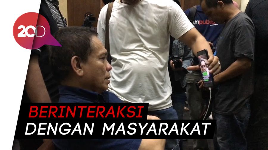 Sebelum Sidang Vonis, Gubernur Aceh Nonaktif Irwandi Live di FB