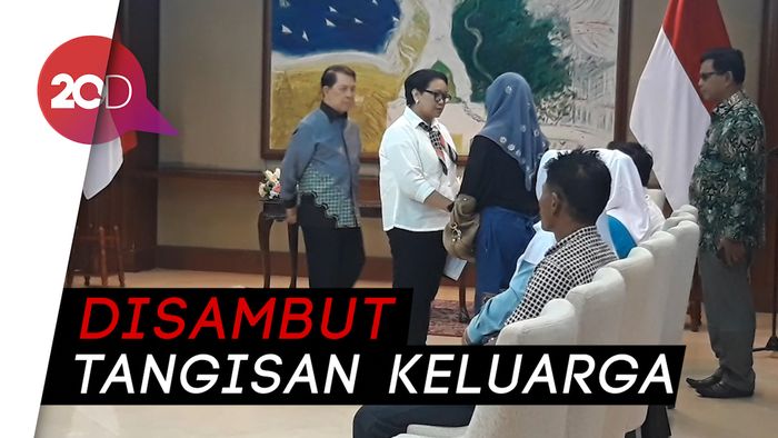 Dua WNI Korban Sandera Abu Sayyaf Kembali ke Keluarga