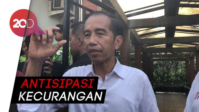 Jokowi Ajak Warga Jepret-Jepret Hasil Penghitungan di TPS