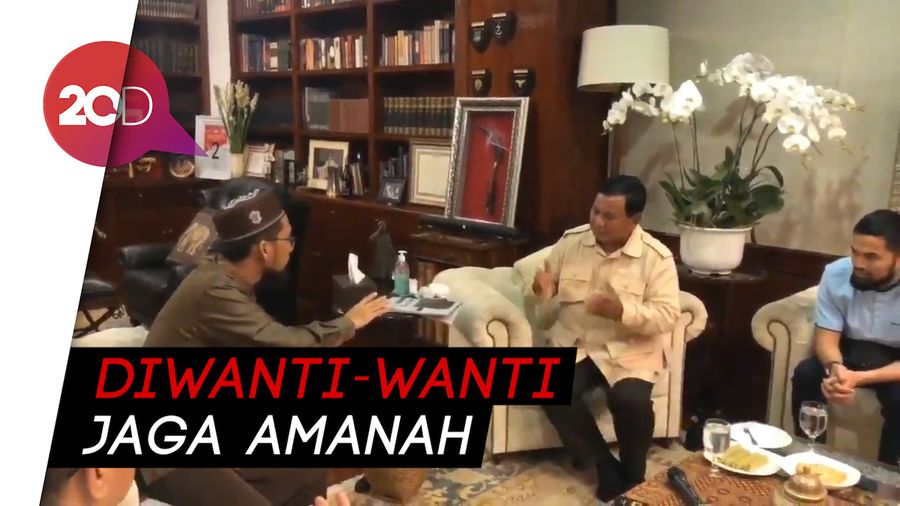 Adi Hidayat ke Prabowo: Akan Saya Gandeng Tangan Anda ke Surga...