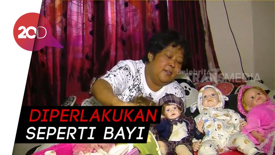 Melihat Koleksi Boneka Suti Karno yang Bejibun