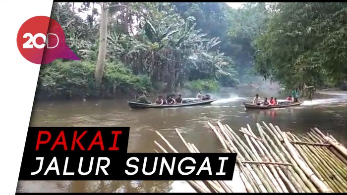 Melihat Distribusi Logistik Pemilu ke Desa Terpencil di Inhu Riau