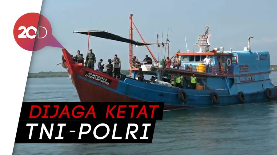 Pengawalan Ketat Distribusi Logistik Pemilu ke Gili Ketapang