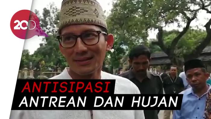 Datang Mau Nyoblos, Sandi ke TPS Sejak Belum Buka