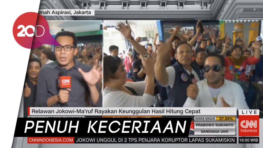 Sorak Sorai Pendukung Jokowi Melihat Hasil Quick Count