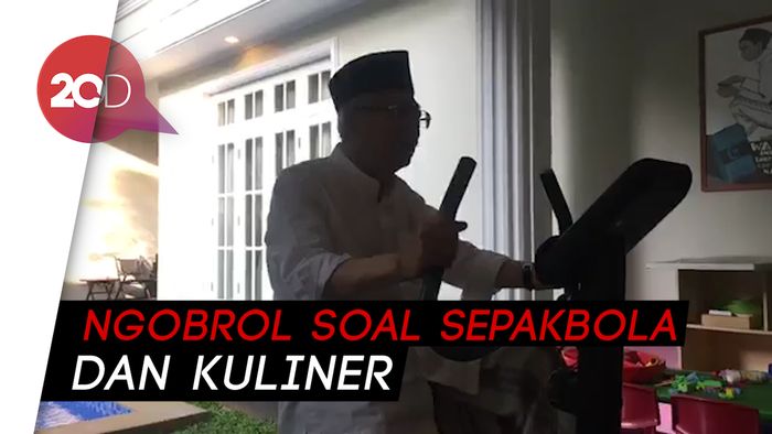 Sebelum Nyoblos, Maruf Amin Olahraga Santai Sambil Sarungan 